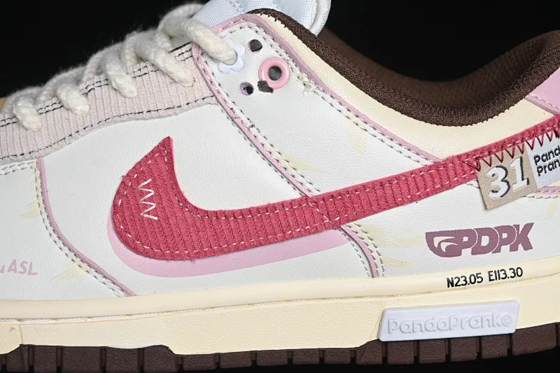 All Categories Nk SB Dunk Series Nk SB Dunk Low Low-top sneakers Nk Dunk "Surfaces In Brown And Sail" Panda Prank Flying Over the Skyline Weiyi Pink White Low-top casual sneakers DD1503-124